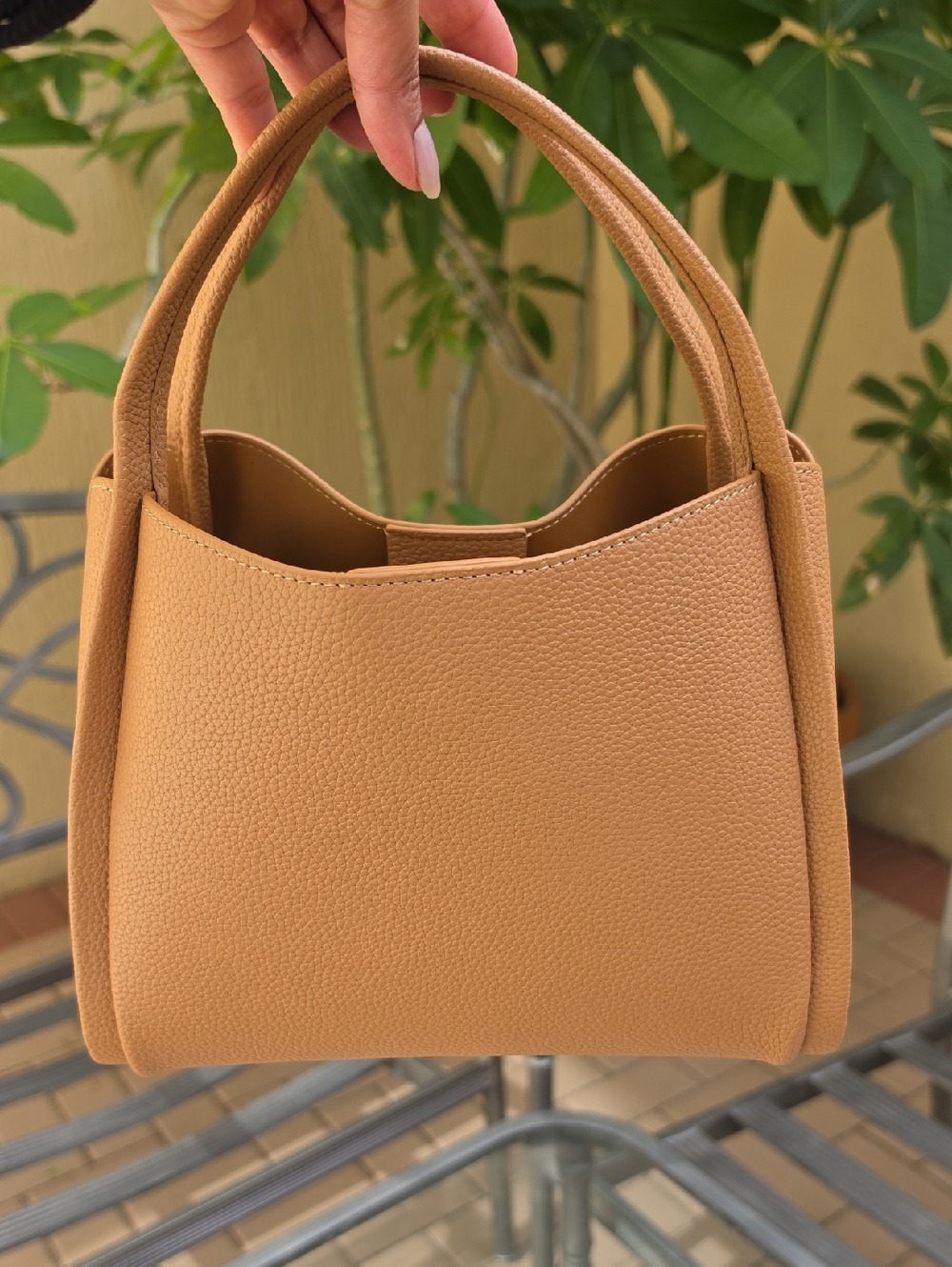 Chic Tan Shoulder Bag